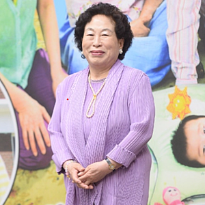 “다시 해볼게요” 전원주, 잠시 멈췄던 유튜브 ‘전원주인공’ 돌아온다전원주 유튜브에 ....