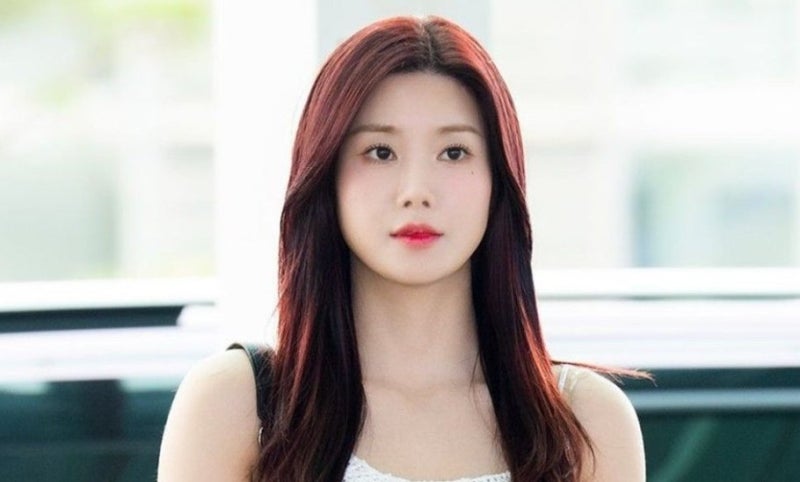 컴백 10일 만에 차량 접촉사고…권은비 결국 팬사인회까지 취소, 소속사가 전한 말