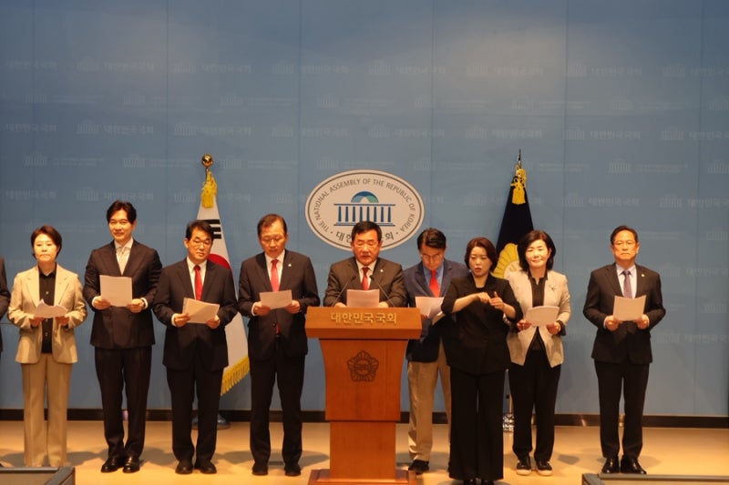 [기자회견] 울산은 물론 지역 항만 다 죽이는 4대 항만공사 통합, 반드시 막겠습니다!