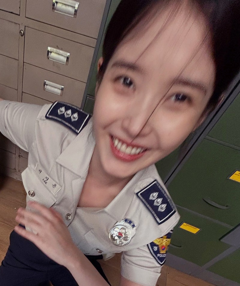 260914 아이유 인스타 'Dear my crazy soulmate' 뮤비 전라도 광주 촬영지 비하인드 셀카_ 제복+생얼 ....