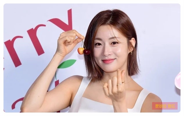 스키니진 유행 다시 온다, 강소라가 싫다던 바지가 2026년에 달라진 점
