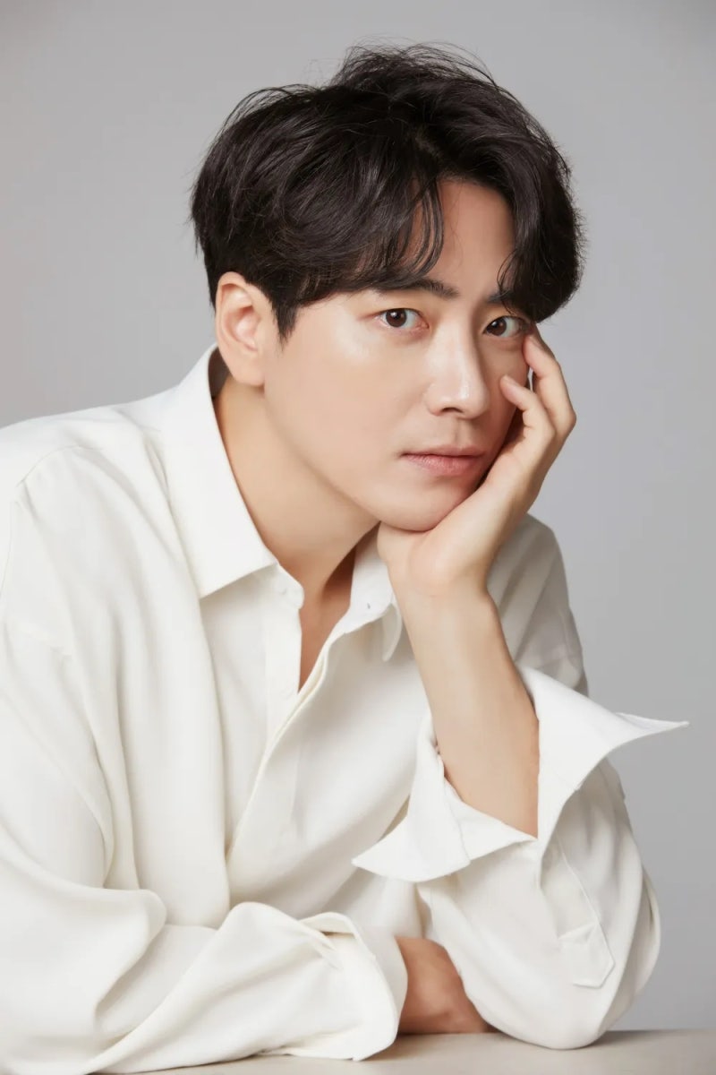 이준혁 프로필 나이 키 배우 데뷔 와이프 결혼 고향 학력 필모그래피 드라마 로또 1등도 출근....