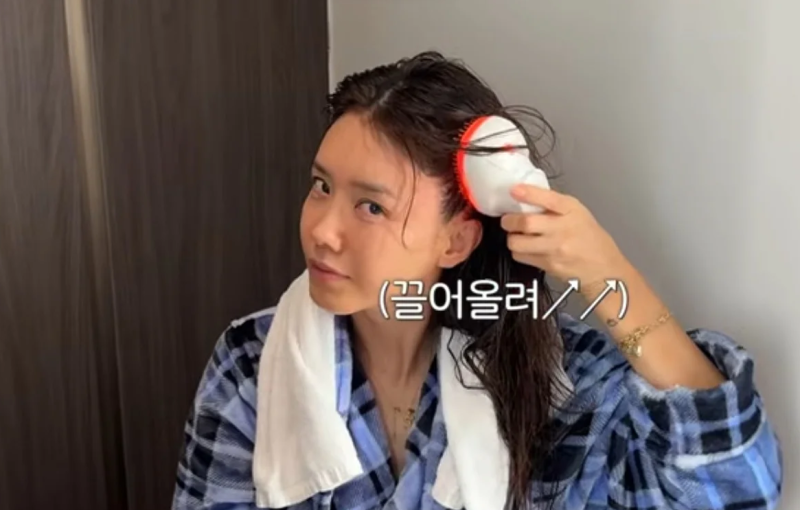 샴푸만 열심히 하면 되는 줄 알았는데.. 머리숱 많은 여자연예인들이 꼭 하는 것