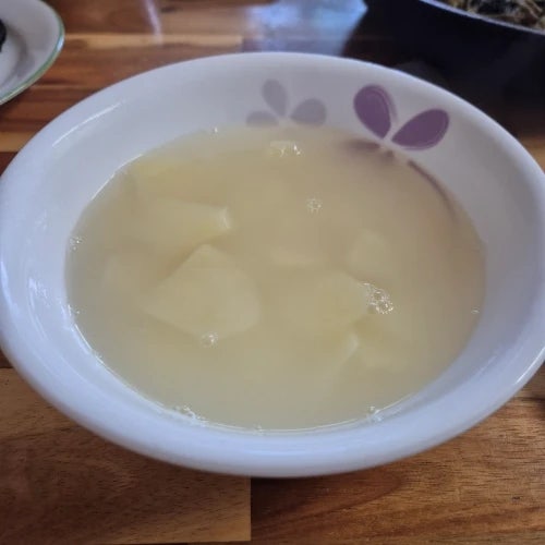 바쁜 아침 속 풀리는 맑은 감자국 레시피, 밥 없이도 든든해요!