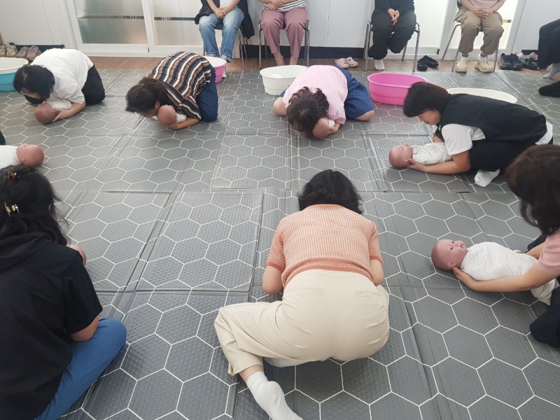 다시 일하고 싶은 여성 일자리 (성남 분당 산후도우미 취업, 자격증)