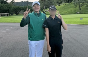 '백발에 주름까지' 욘사마 배용준, 박수진과 여유로운 하와이 이민 근황 (+과거 리즈, 자녀, ....