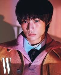 제니 옆 카이 정체, 남친설까지 나온 2002년생 모델이었다
