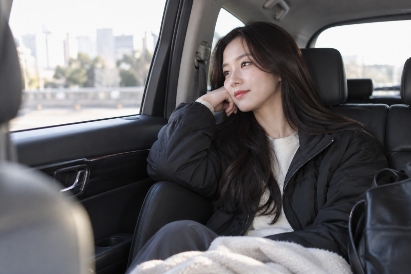 권은비, 스케줄 이동 중 차량 사고…팬사인회까지 취소된 현재 상태