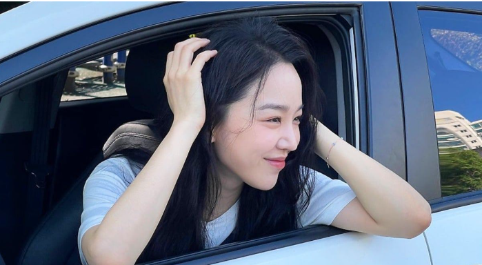 10년도 넘은 기아 프라이드가 배우 신혜선 차라고?