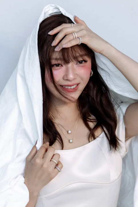 JYP 떠나 언니 공승연 소속사 가더니... 정연, 몰라보게 바뀐 최근 근황