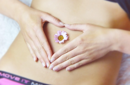 배에 가스가 많이 차는 이유, 자주 더부룩한 사람이라면 꼭 확인할 원인