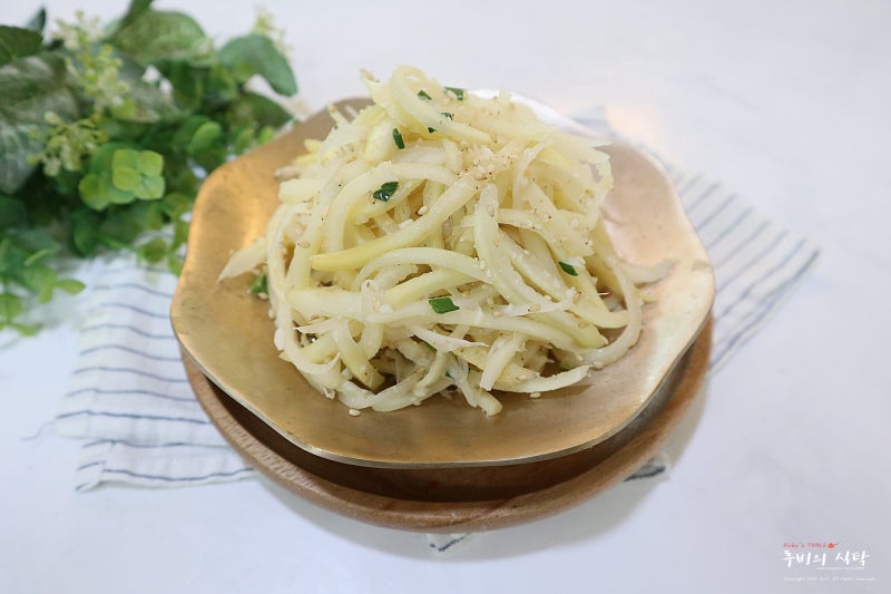 도라지나물 만드는법 도라지 쓴맛제거 도라지나물볶음