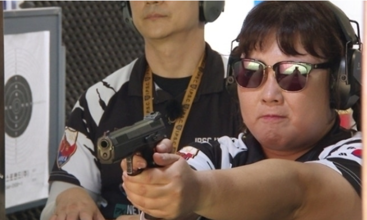 "사격 국대 찍고 이번엔 유도?" 모태 근수저 김민경, '운동뚱' 컴백과 유도 대회 무제한급 도....