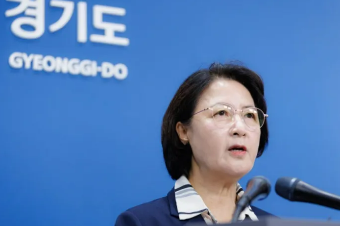 추미애 사퇴 청원 3만 돌파…12억 관사·7700만원 관용차, 그런데 5일 만에 청원이 닫혔다