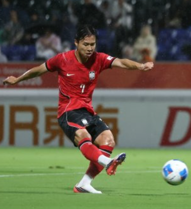 엄지성 축구선수 프로필 엄지성 골 해트트릭 폭풍