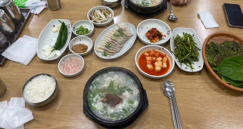 "택시기사님이 여기만 가래요" 통영 현지인 돼지국밥 맛집 수정돼지국밥
