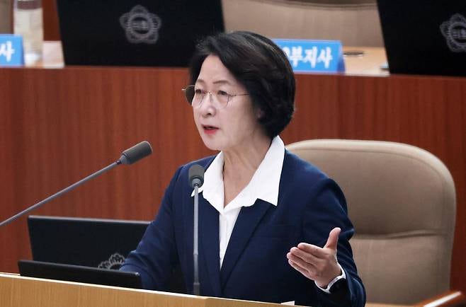 [단독] '12억 관사' 추미애, 이번엔 7700만원 관용차 논란... 김동연 4개월 탄 차 두고 새로 구입