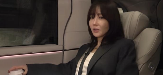“한번 타보고 반해서 1억7천 결제” 엄지원이 제대로 마음 뺏긴 자동차 정체