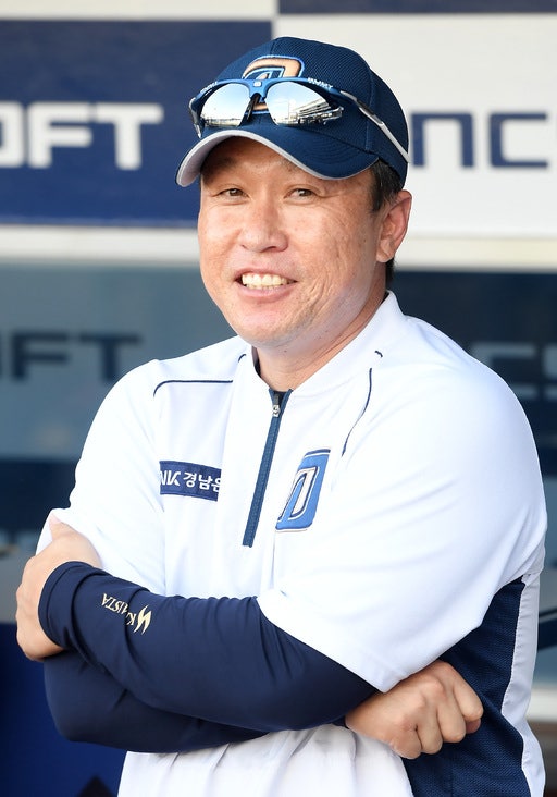 '데이터 전문가' 이동욱 전 NC 감독, 롯데 자이언츠 차기 사령탑이 될까?