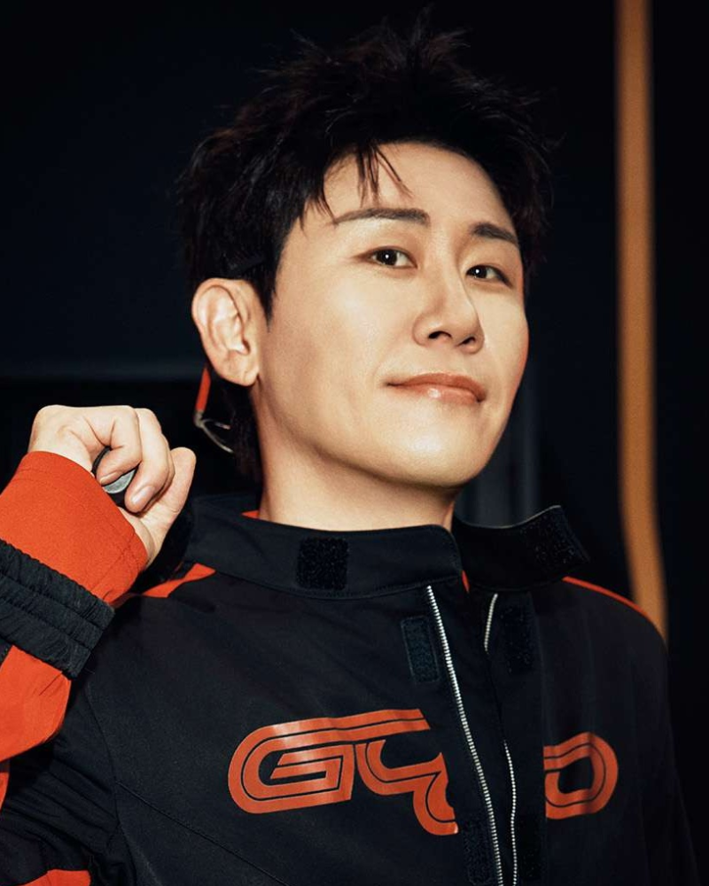 영탁 펭귄 가사 뜻, 신곡 GOGO 첫 트랙에 담은 의미는?