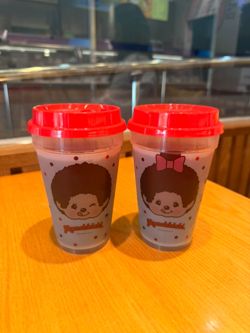 베스킨라빈스 몬치치 리유저블컵 증정 배곧에서 득템했어요