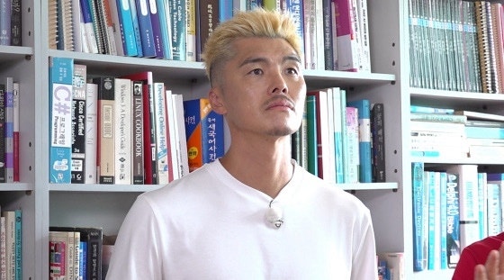 전 축구선수 김영광, 김남일 폭로…프로필 나이 경력 "성남FC 시절 최저 연봉"[구해줘홈즈]