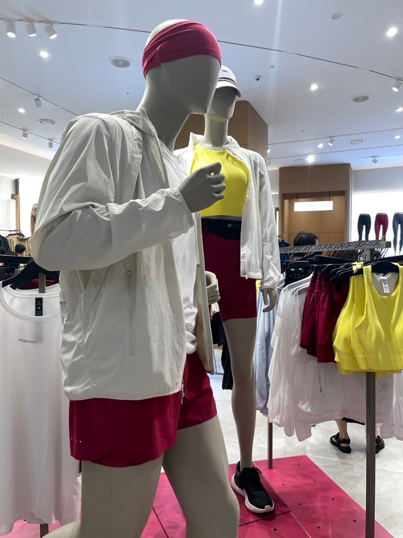 잠실 룰루레몬 매장 위치 | 롯데월드몰에서 운동복부터 텀블러까지