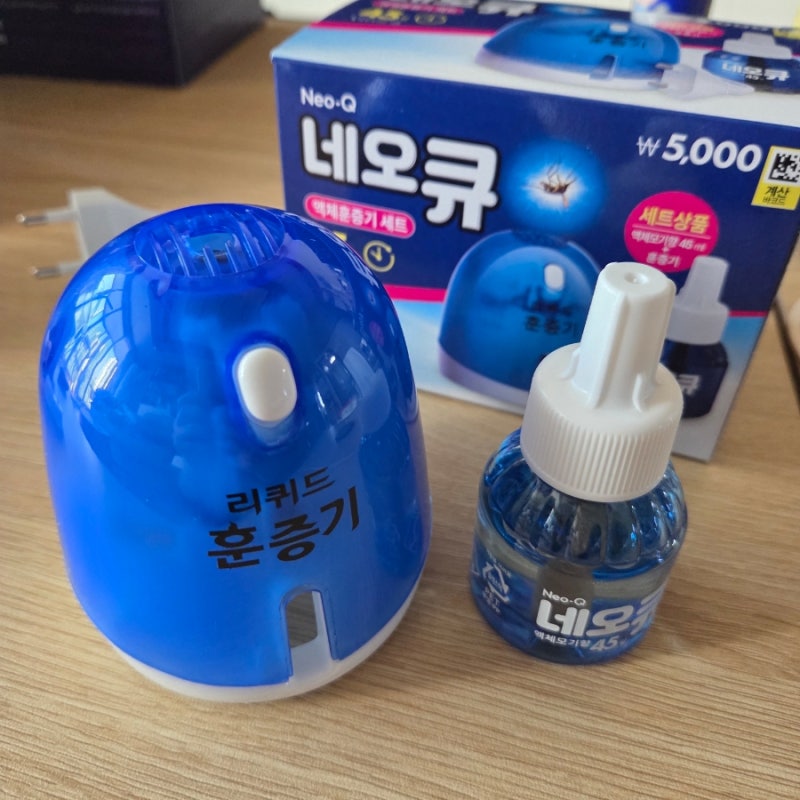 다이소 가성비 훈증기 "네오큐 액체 훈증기 세트" 사용 후기(훈증기 본품+액체 리필 세트)