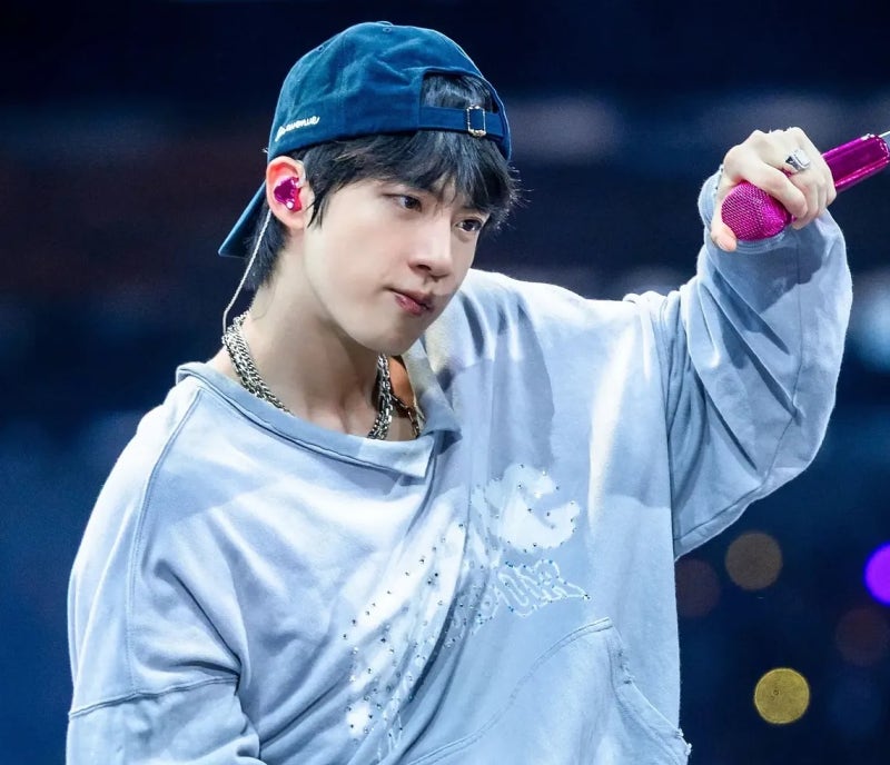 방탄소년단 진, LA 소파이 스타디움 'ARIRANG' 투어 완벽 라이브…멕시코 라디오 차트 30주 1위 ....