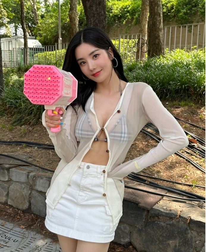 “워터밤 여신의 비결?” 41kg 권은비가 꾸준히 챙겼다는 다이어트 식단 2가지