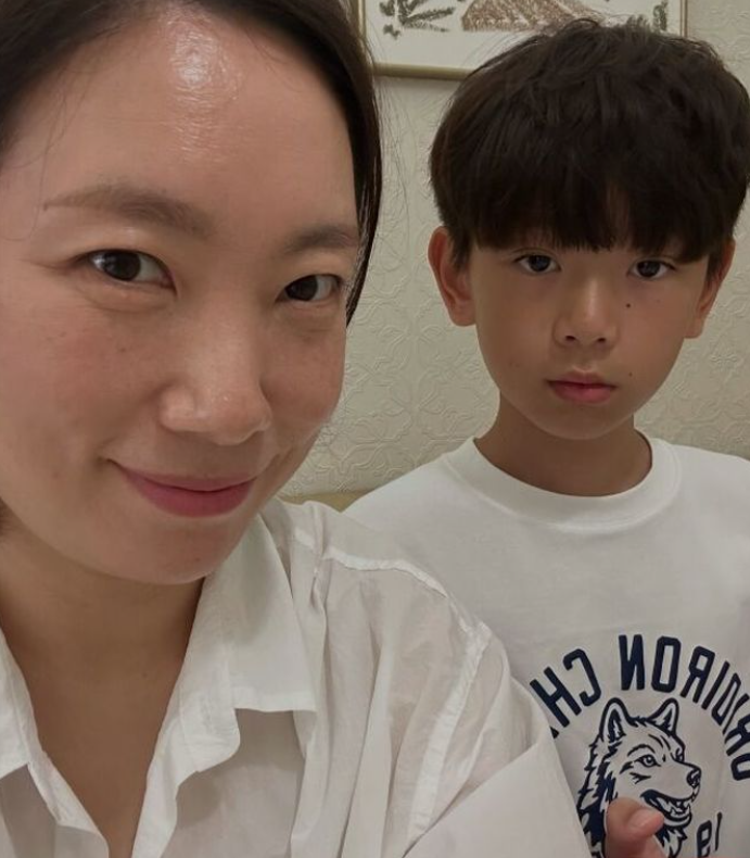 "엄마 정경미 맞아?" 다들 놀란 강동원 닮은 꼴 아들 근황
