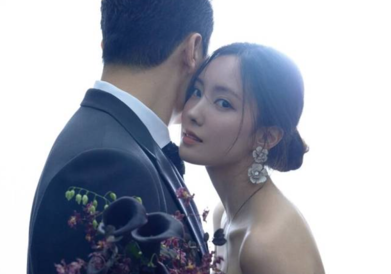 효민 결혼 발표! "남주기 싫어서 선택한 금융맨" 남편 정체와 러브스토리
