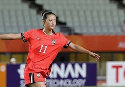 김민지 해트트릭 폭발! 한국 여자축구, 미얀마 5-0 완파…북한과 조 1위 경쟁