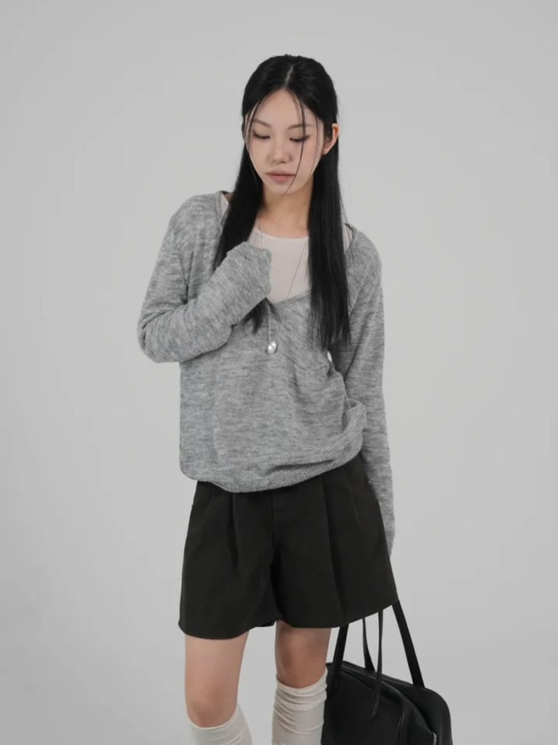 지그재그 2만 원대 딥브이넥 추천 | 가을 데일리룩