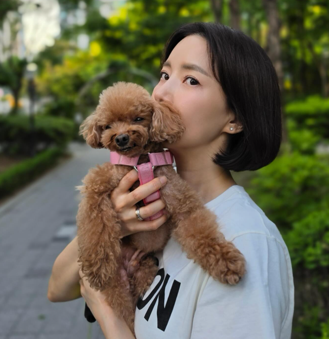 'SKY 캐슬' 노승혜부터 '포핸즈'까지, 배우 윤세아 프로필 완전정리