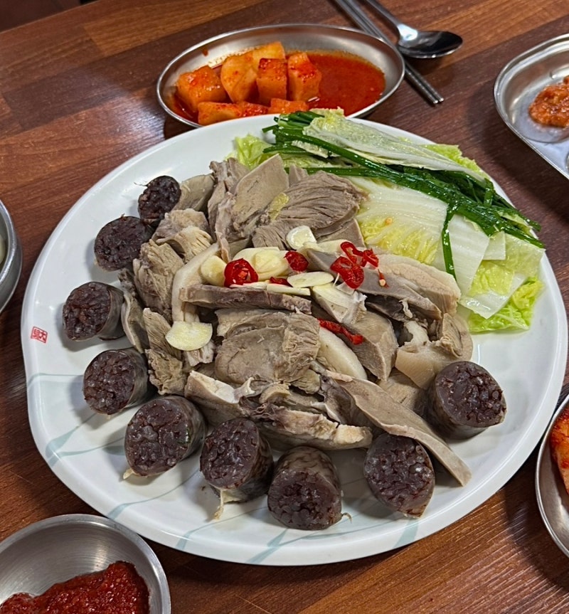 제일식당 : 순천 웃장 국밥 맛집, EXO 카이도 다녀간 국밥을 주문하면 수육을 주는 곳