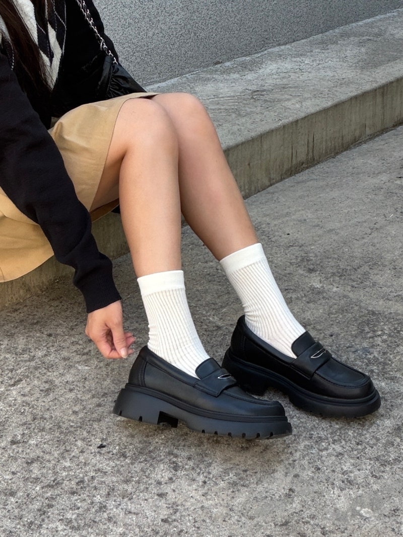 타린로즈 단정함에 키높이까지 챙긴 7CM 발편한 통굽 여성로퍼 추천