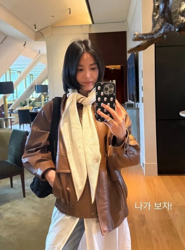 199만원 가죽 자켓에 9만원 가방?…송혜교의 반전 코디 공식