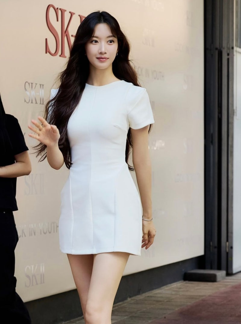 "명품인줄 알았는데..7만원대라고?" 문가영 올화이트 원피스 가격 보니 놀라...