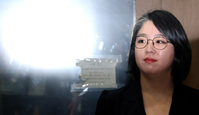 용혜인 후보직 사퇴에 박지원 ‘만시지탄’, 뜻과 인사라인 책임론은 어떻게 다를까?