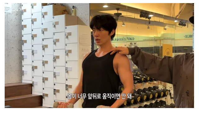안재현, 베드신이 뭐길래…17kg 증량→주 7일 헬스·복근 1000개