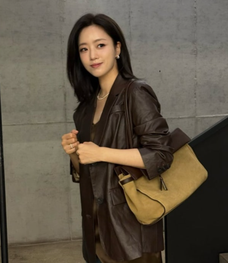 "38세 맞아?" 함은정, '고졸 고백' 후 포착된 박사급 동안 미모