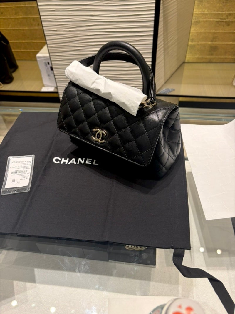[Chanel] 샤넬 코코핸들 미디움 블랙 캐비어 구매 후기(feat. 생생팁, 가격, 착용샷)