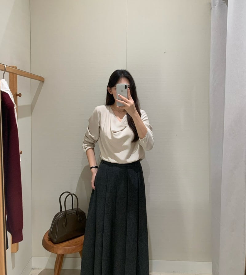 SIE 시에 판교 현대백화점 방문, 피팅 후기ㅣ로엘 카울넥 블라우스, 네이 플리츠 맥시 스커트 ....