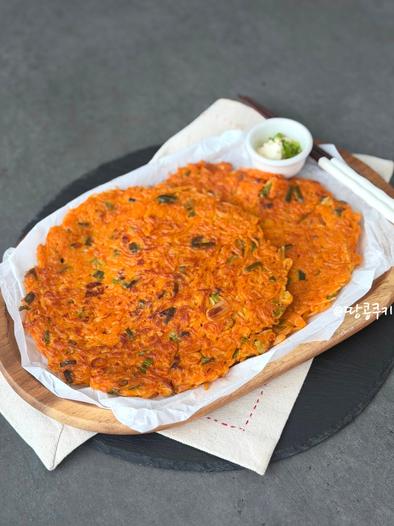 류수영 컵라면김치전 만들기 오모리김치찌개 컵라면요리 김치전 레시피