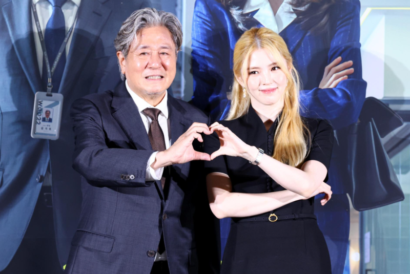 최민식 프로필 나이 64세 아내 동생 최광일 학력 신작 인턴까지