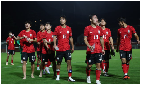 “4-1로 이겼는데 이민성 감독은 웃지 않았다”…한국 U-23 카타르전 대승에도 드러난 불안 요....