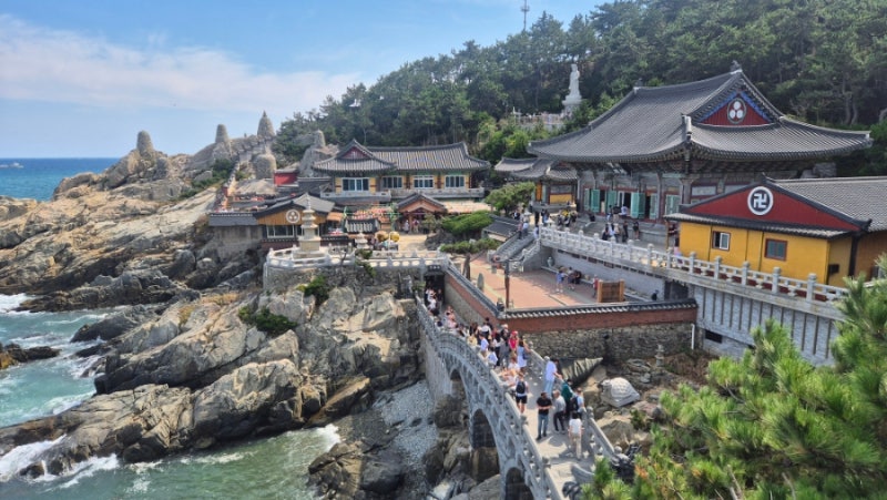 부산 해동용궁사, 바다와 맞닿은 이색 사찰
