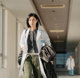‘눈물의 여왕’ 끝나고 2년 기다렸는데…김지원이 고른 차기작 정체