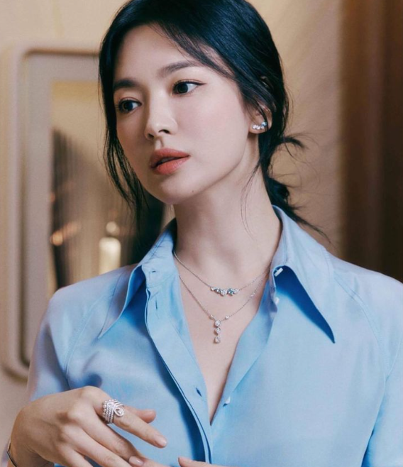 송혜교 프로필 고향 혈액형 재산 나이 사건사고 MBTI 열애설 결혼 이혼 근황 총정리